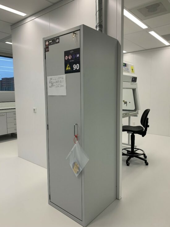Standalone IT server for the lab spaces, Paalbergweg 2-4 Amsterdam