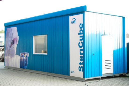 SteriCube-One-Mobile-Cleanroom-Unit-for-Outdoors